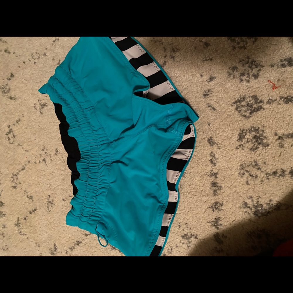 reversible lululemon shorts!!